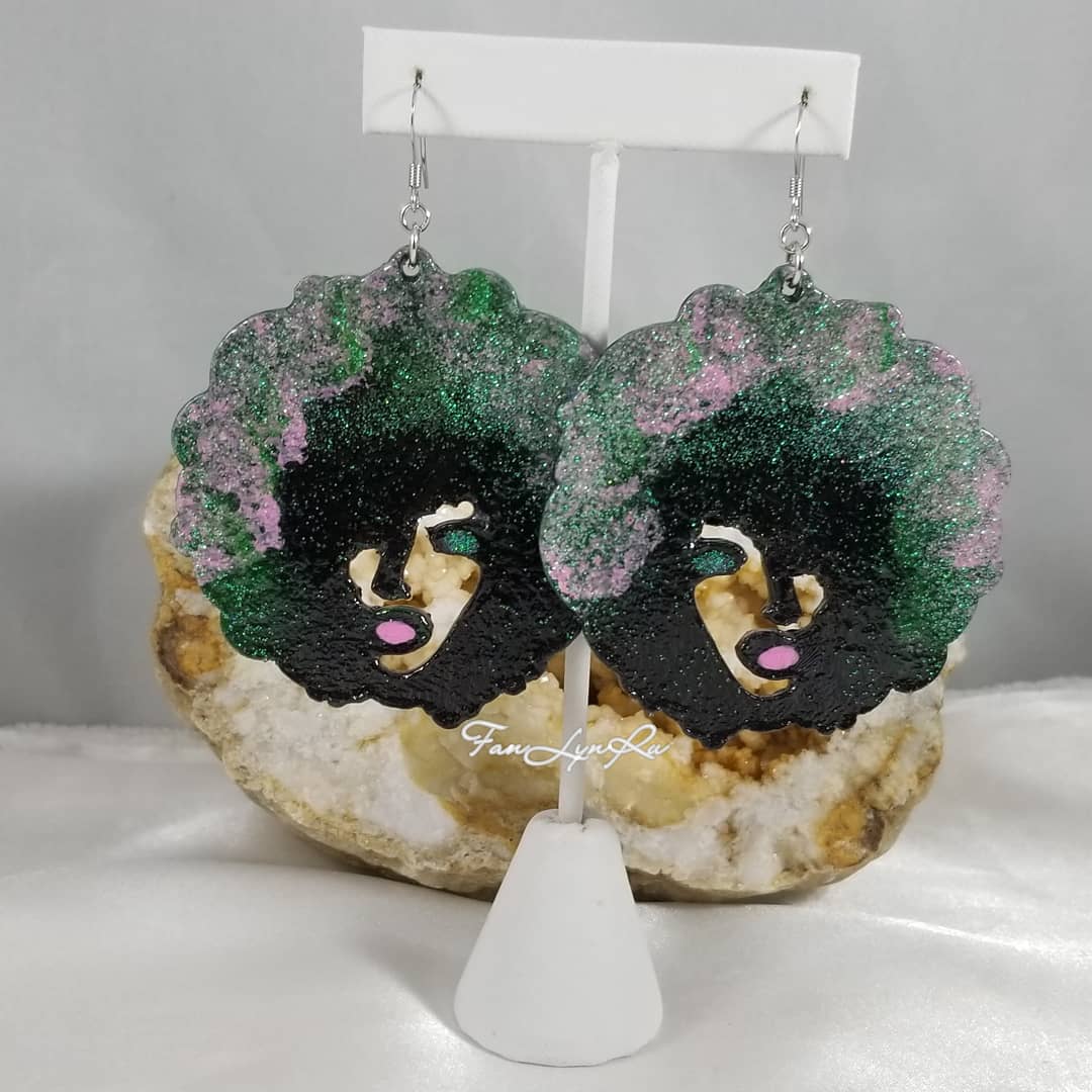 FanLynRu's tweet image. New from FanLynRu The "Foxxy" Collection hand painted earrings!! Now available in a variety of colors! 
#fanlynru #jewelry #accessories #earrings #oneofakind #beautiful #foxxy #handmade #handcrafted #womensfashion #afro #queen #beautiful #blackgirlmagic #melaninpoppin