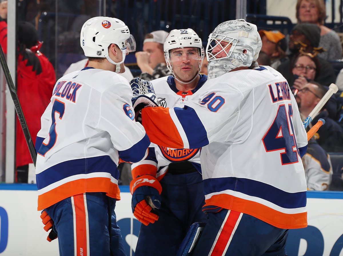 NYIslanders's tweet photo. NYE mood. 🎉 #LGI https://t.co/uW4HJ3fS4X