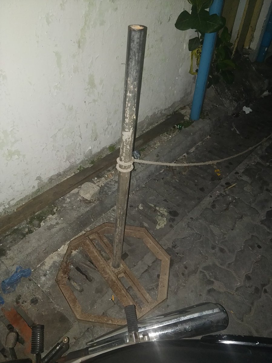 afaal13's tweet photo. @MaleCitymv is it allowed to use these in the road. If yes, where can we get the approval to use these. @ADKHospital https://t.co/JjGprG6WGI