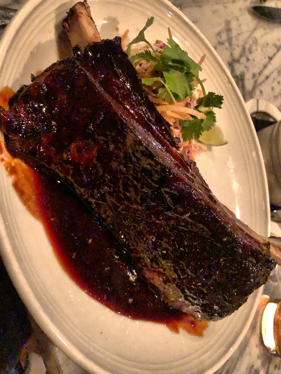GUYS I GOT THE LONG RIB AT @ButcherandBoar AND IT’S AS GOOD AS I DREAMED IT WOULD BE. Happy New Year, #Gophers! 🥩🍖🥂🎉💃🚣‍♀️🚣‍♀️