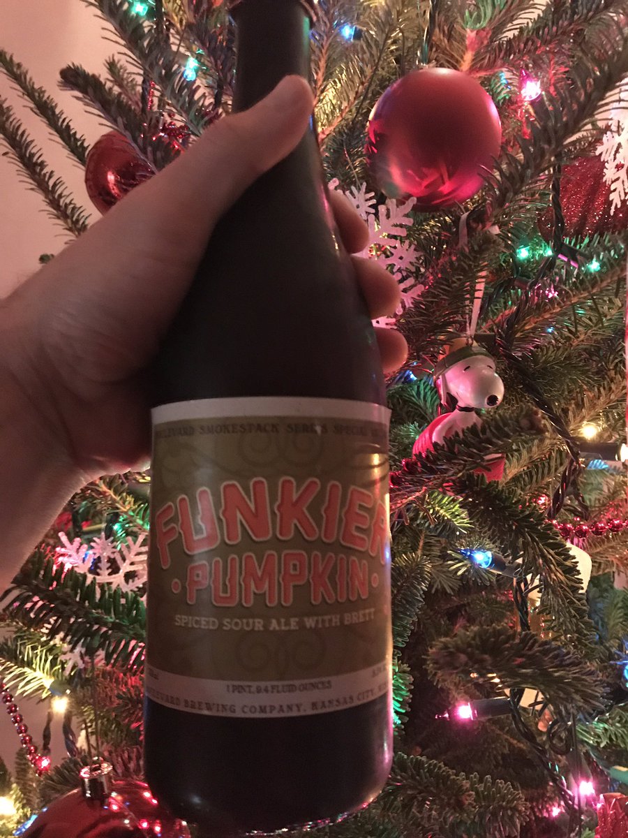 Essau1969's tweet photo. #NewYearsEve #Funkier #Pumpkin @Boulevard_Beer #Beeroclock 🍻#Sour 😋#Yum #BeerMe 🍻#Beer 🍻Cheers 🍻 https://t.co/a0Tgu4HfoQ