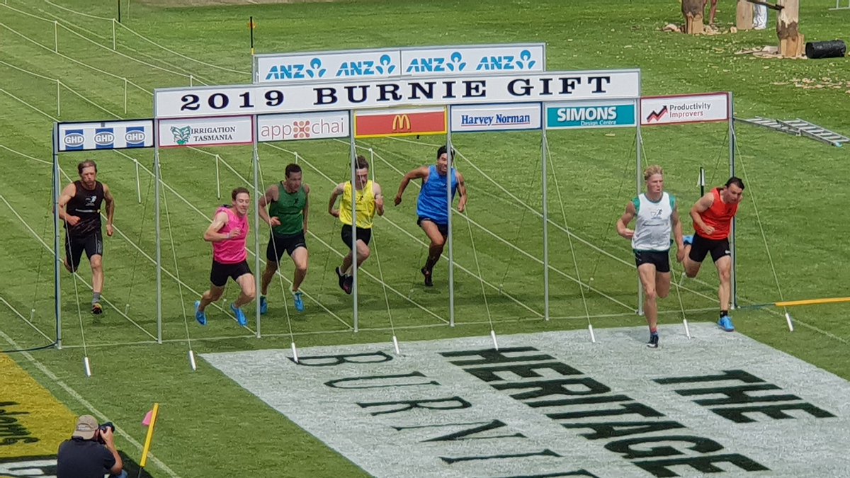 BJCole10's tweet photo. Junior decathlon world champ Ash Moloney into the 2019 Burnie Gift final after winning semifinal 3 in a time of 13.29. Cameron Cranfield 2nd, pipping scratch marker Jack Hale by 0.01seconds. #SCAT19 https://t.co/io4pqVVfVC