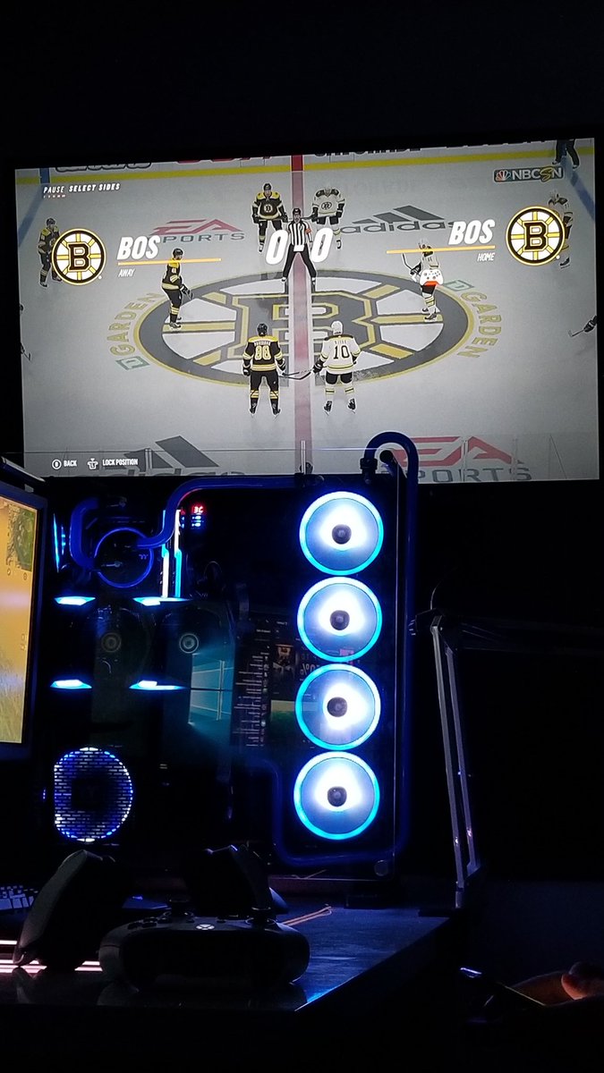 apitaz's tweet image. A little pre-New Years #NHL19 #NHLBruins