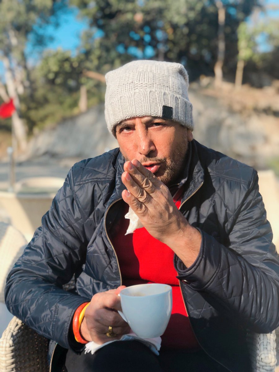 gurdasmaan's tweet photo. 2019 ch rab tuhadiyan mehnatan nu hor bhaag laavey, teh sahi rastey teh chalan di samath teh budhi bakshey May god guide you to lead a better life and bless you with a more fruitful year #HappyNewYear2019 https://t.co/xWeEsTcP00