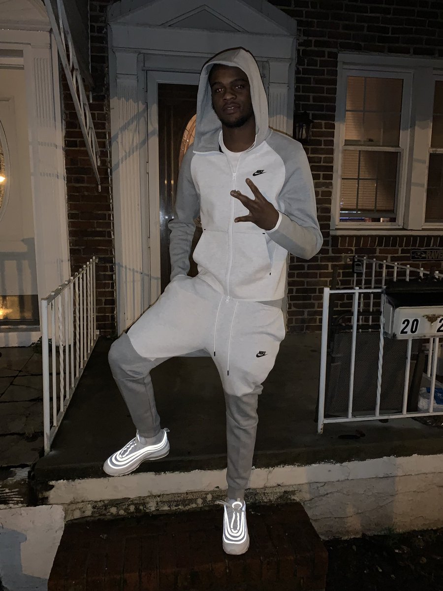 Vinnie_theMigo's tweet photo. Fell in love with the Lows cause they made me appreciate the Highs 🥶 #WLCMG https://t.co/iRtGNAnlzd
