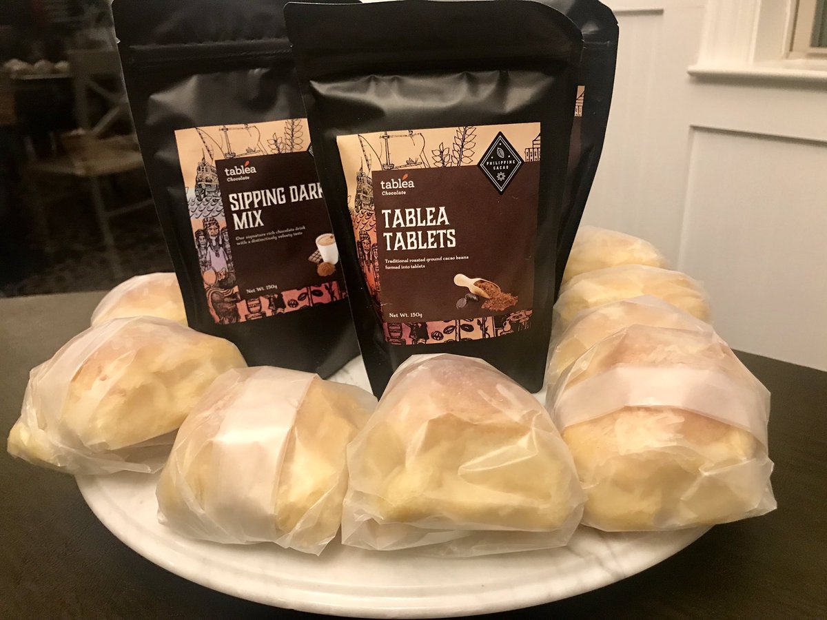 ethicsgeek's tweet image. #Happy_New_Year_2019 #thebestisyettocome Sipping dark chocolate &amp;amp; ensaymada (Philippine bread) on #NewYearEve #Philippinefood #pinoyfood #tablea @ayashlachter