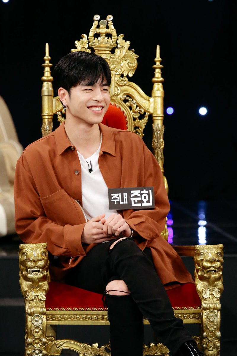 Happy New Year I wanna see you happy like this the whole year, forever.  #JUNHOE  #JUNE  #iKON  #구준회  #준회  #아이콘  #ジュネ