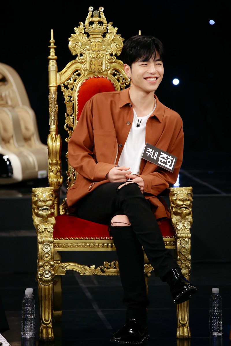 Happy New Year I wanna see you happy like this the whole year, forever.  #JUNHOE  #JUNE  #iKON  #구준회  #준회  #아이콘  #ジュネ