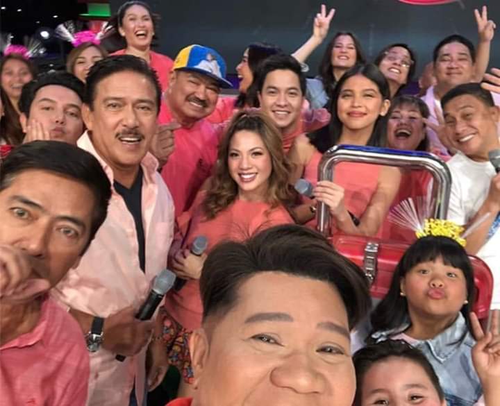 Happy NewYear 2019 from Dabarkads! 😊

(c) allanklownz

#ALDUBPaRinSa2019 
<a href="/aldenrichards02/">Alden Richards</a> 
<a href="/mainedcm/">Maine Mendoza</a>