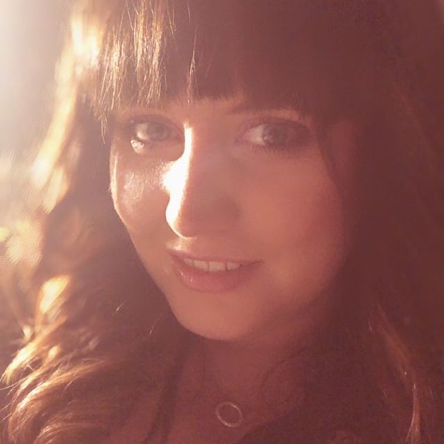 sjcnz's tweet image. My first selfie of 2019, taken at 1.18am. Hope everyone had a great first day of 2019 ❤️ #ResolutionTime #NewYear