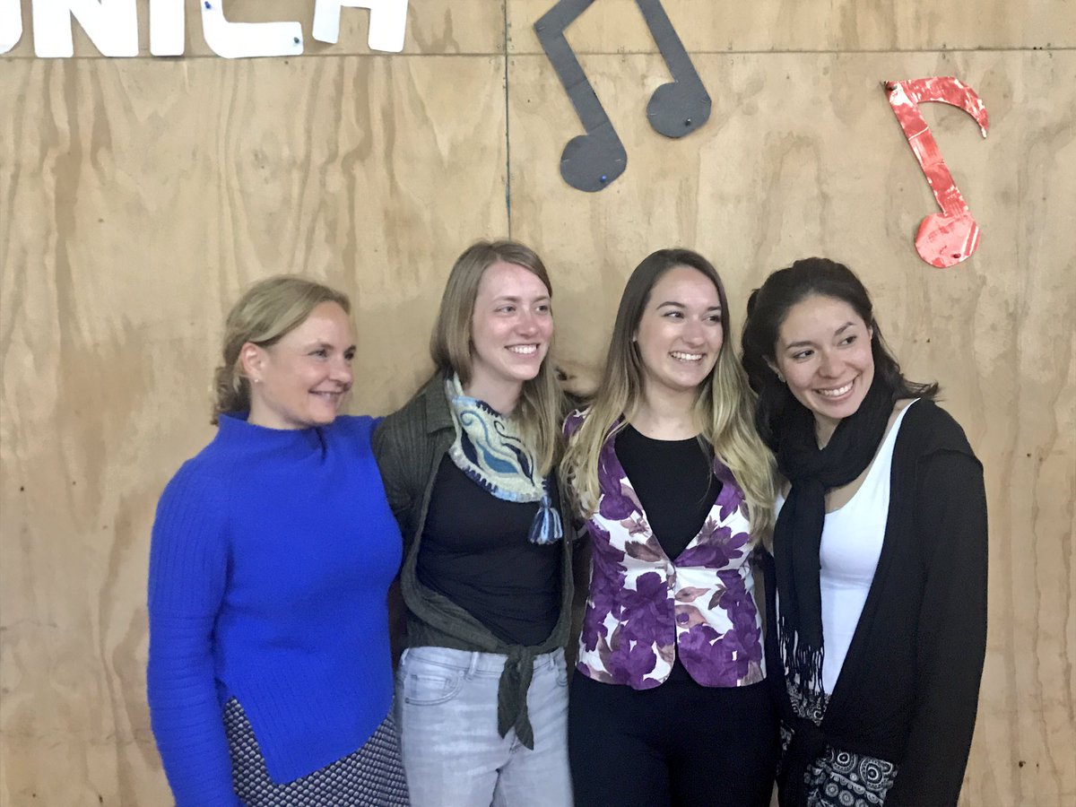 violinisticat's tweet photo. Master Class,Interviews with Sarah (U.K.) Lindsay(USA) Kardelen(TURKEY) y Yazhmin(USA) #GlobalLeadersProgram Orchestra Filarmonic #Chonchi https://t.co/phJAqN7bic