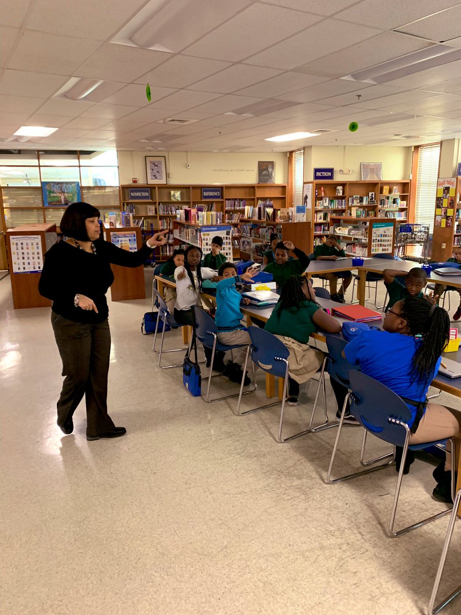 Our Library Media Specialist, Mrs. Butler-Williams, caught today facilitating a discussion with our 6th graders on #DigitalCitizenship โ๏ธ๐ฅ๐ฑ๐