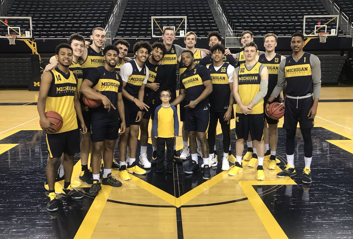 umichbball's tweet photo. So excited to have special visitor at practice today! 

This young man dressed up as and researched @JohnBeilein for his school biography project &amp; it caught the eye of our head coach, who just had to meet him. 

So give a 👏👏 to Drew Burke! Welcome to our team! 

#GoBlue 〽️🏀 https://t.co/A4oqfy4tV5