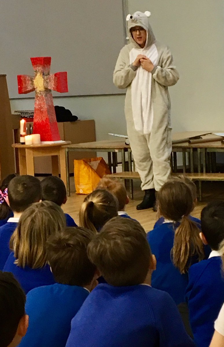 The Bethlehem mouse visited today to tell us about the amazing things she saw in the stable and how she solved a mystery. Mrs Finney was nowhere to be seen...which was a mystery for us to solve!