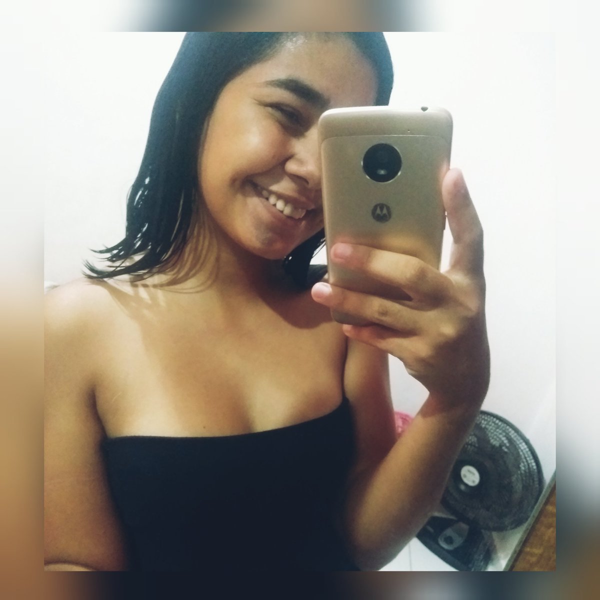 Larissa_soouza3's tweet photo. Só pq estou lindinha ❤️😊😌
#2sim 😌😴 https://t.co/IbPVDzhVh6