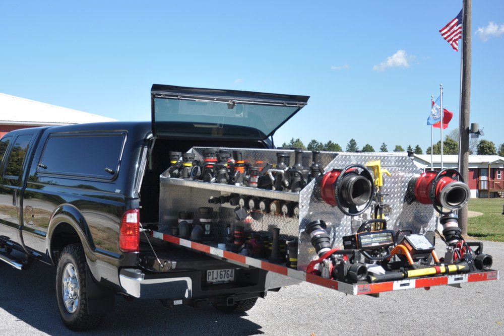 AkronBrass's tweet image. Ever seen one of these trucks in your neighborhood?  It means one of our regional product experts in North America is in the area and is happy to provide you with some hands-on experience with Akron Brass equipment.  Contact a product expert today: bit.ly/2HdcnaT