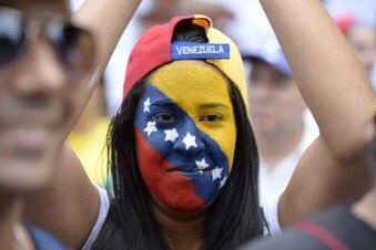 niTanTukky's tweet photo. Asamblea Nacional: declaramos la usurpación de la presidencia y asumimos los artículos 333, 350 y 233 de la Carta Magna.

mi cerebro: no te hagas ilusiones, ni esperanzas ni nada, siempre es lo mismo, no caigas de nuevo, no va a pasar nada.

mi corazón: https://t.co/NbB9OsFxEv