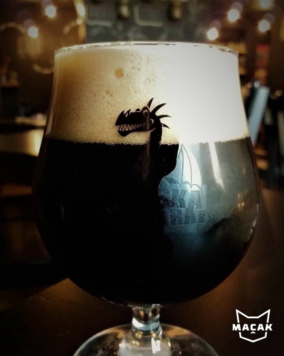 scmacak's tweet photo. [PIVA TJEDNA 🍻]

Zzzima je, pravo je vrijeme za tamne hrvatske craft poslastice! ⚫️

Spajamo: Zmajska pivovara New World Stout - 0.3l za 20kn, a 0.5l za 25kn 💵

Kad se popije #Zmajsko ide:

PriMarius craft pivovara Taman Taman: 0.3l za 18kn, a 0.5l za 23kn 💵

#backtoblack https://t.co/cs5z0MKdKs