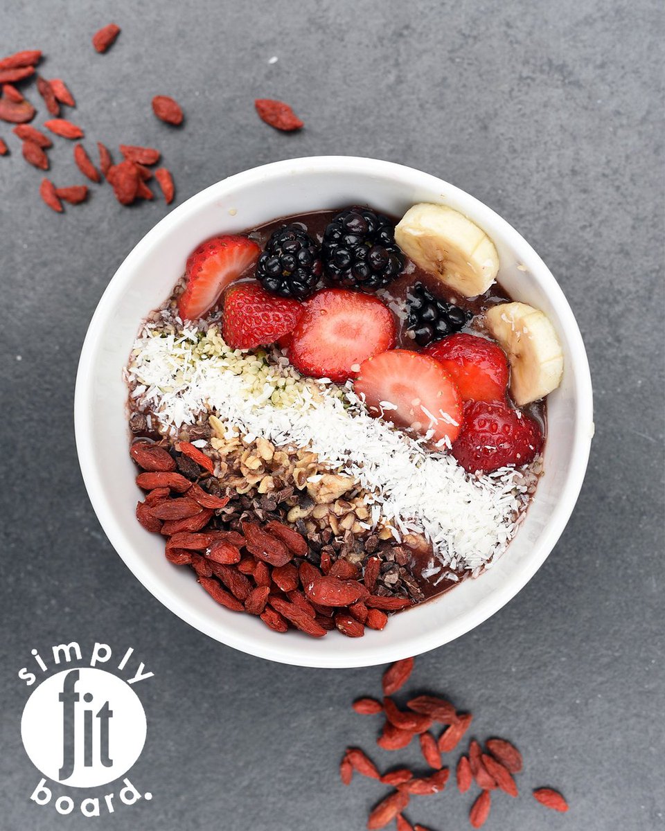 simplyfitboard's tweet photo. Speaking of healthy nourishing breakfast ideas, a hearty Granola Almond breakfast bowl is always a favorite 😀 Comment below your favorite breakfast meal. 
#healthy #healthybreakfast #healthyliving #workoutmeals #nourishingmeals https://t.co/A5BmiM6ktE