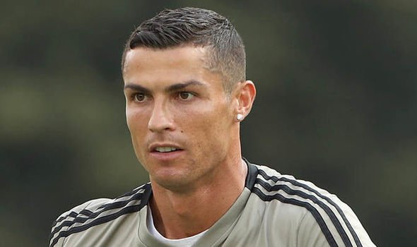 #CR7 è il settantaduesimo uomo più #bello del mondo. Vince #JasonMomoa. 7️⃣🦓➡️ https://bit.ly/2Cruq7M
#CristianoRonaldo #TCCandler #CR7JUVE #Aquaman #KhalDrogo #GameOfThrones #Griezmann