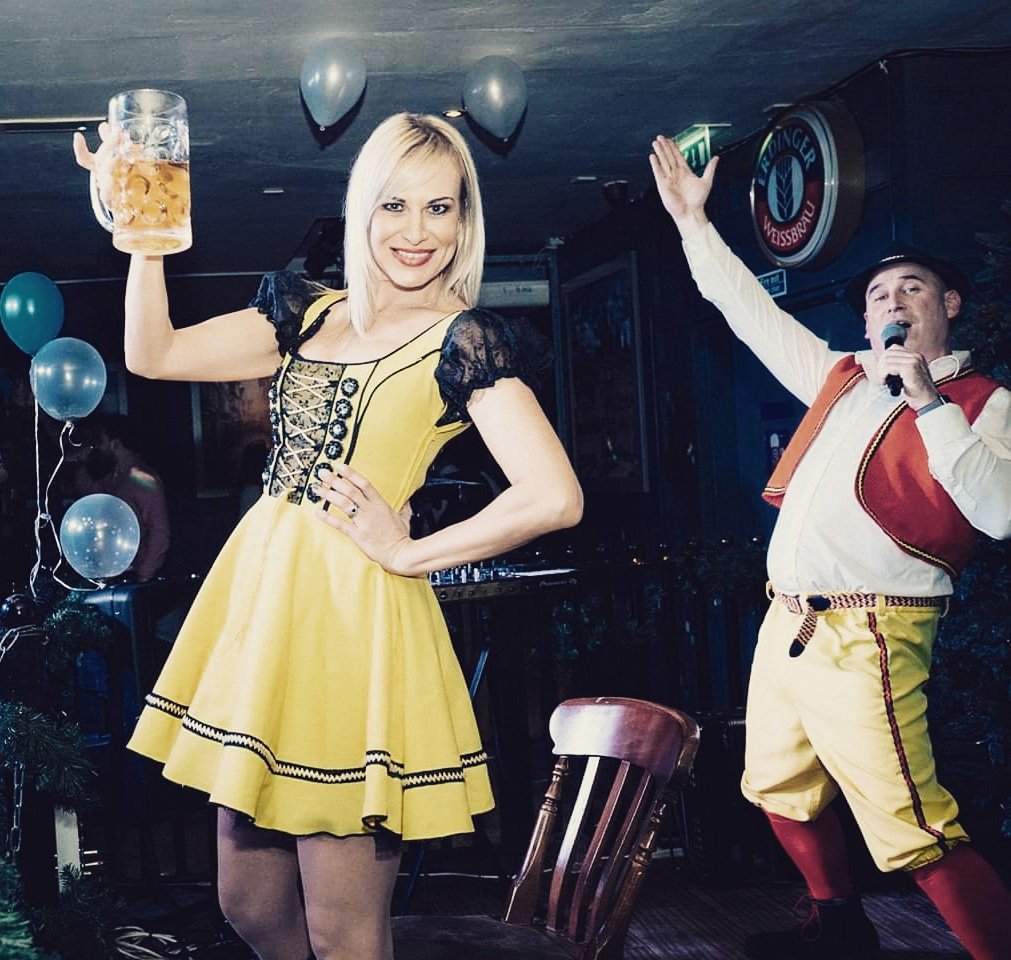 🍻🍻 FRIDAY FREEBIES 🍻🍻

We've got TWO FREE TABLES to give away for this Friday 18th January! 

Like &amp; retweet to win the following;

Entry
Reserved Table
Free Shot
Free Pretzel
Free Glass of Fizz

GOOD LUCK AND PROST!! 

#Leeds #competition #free #bierkeller #friday #friyay