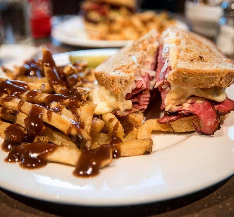 <a href="/KatzsDeli/">Katz's Delicatessen</a> Says who?🤤🏋️‍♀️😋 #yycfood #delilove