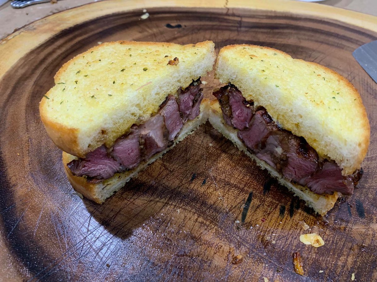 TheGrillBeast's tweet photo. โStuffed Ribeye Pinwheel Sandwich.โ
- ๐ธ credits to: #GrillBeastVIP Jason Wiljanen https://t.co/n2aXIZJ2VE
