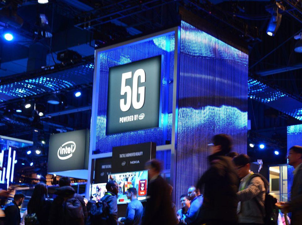 AdvancedHPC's tweet photo. From #autonomous tech to #wirelesshealth, #5G use cases abound. @AdvancedHPC partner, @Intel, is paving the path to make it all happen: https://t.co/UqdN1lBH8a
If you have any #HPC questions regarding your 5G plans, talk w/ our sales engineers today: https://t.co/dL9wqn02tQ https://t.co/tMNdquPmuE
