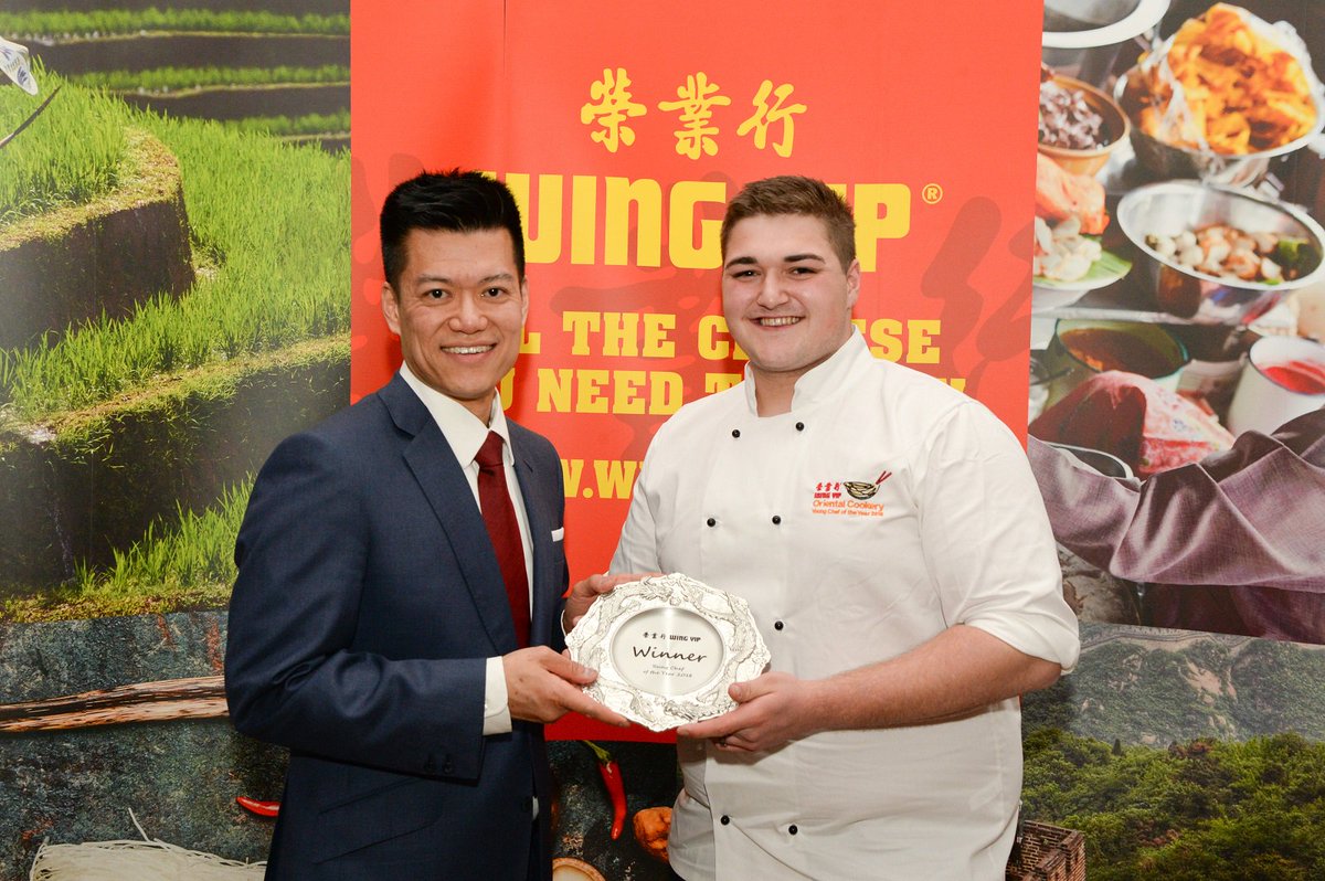 Calling all budding young chefs! 👩‍🍳🚨 If you're aged 18 - 25 our #YoungChef2019 competition is now open for entry. Finalists will be in for a chance of winning a stage with #MasterChef finalist and Judge <a href="/LarkinCen/">Larkin Cen</a> 
Here's all you need to know to enter wingyip.com/Young-Chef