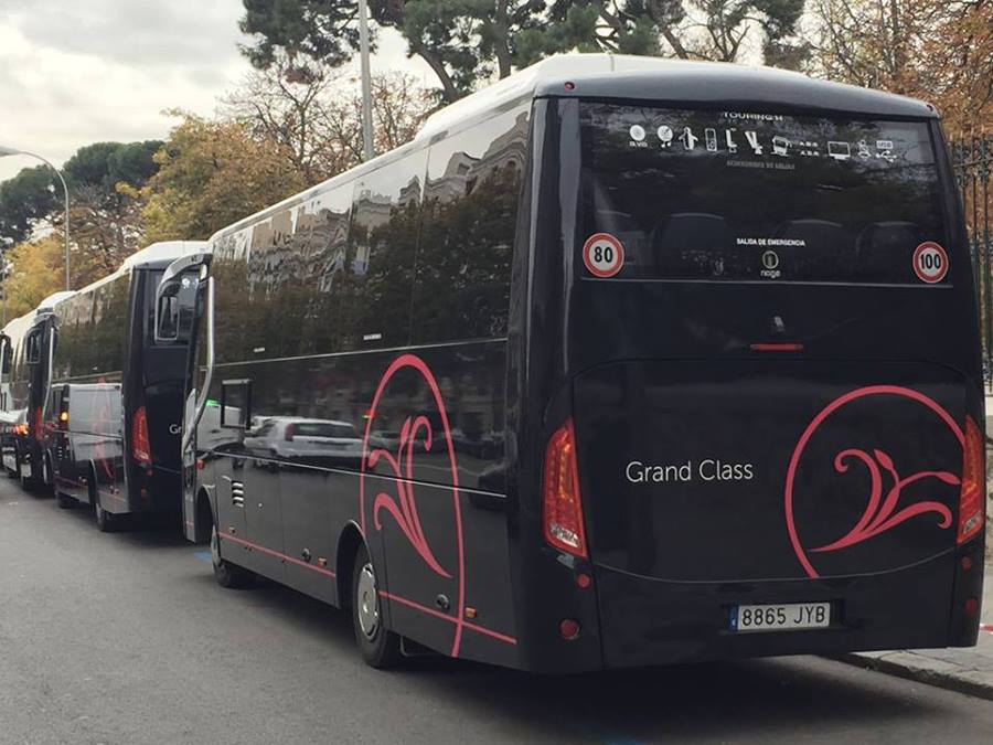 Grand_Class's tweet photo. Los buses de 30 plazas son perfectos para moverse por la ciudad sin perder el confort
#MadridTransfer #Business #LimousinesMadrid #MadridAirport #MadridAirportTransfer #Exclusive #VIPCar #love #fashion #model #followme #follow #like #like4like #beautiful #happy #igers #instagood https://t.co/EnZSzunyQf