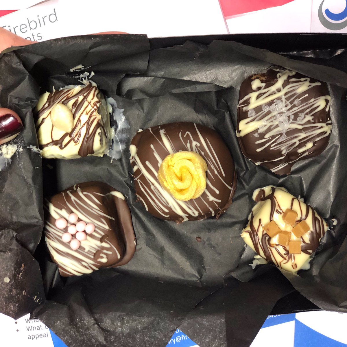 FirebirdEvents's tweet photo. Ever fancied inventing your very own #chocolates? With our #ChocolateFactory Challenge teams get to bring out their creative side designing, making and decorating their own range of chocolates and the biggest bonus is they get to take them home! 🍫 #teambuildtuesday https://t.co/afpstQ3lvW