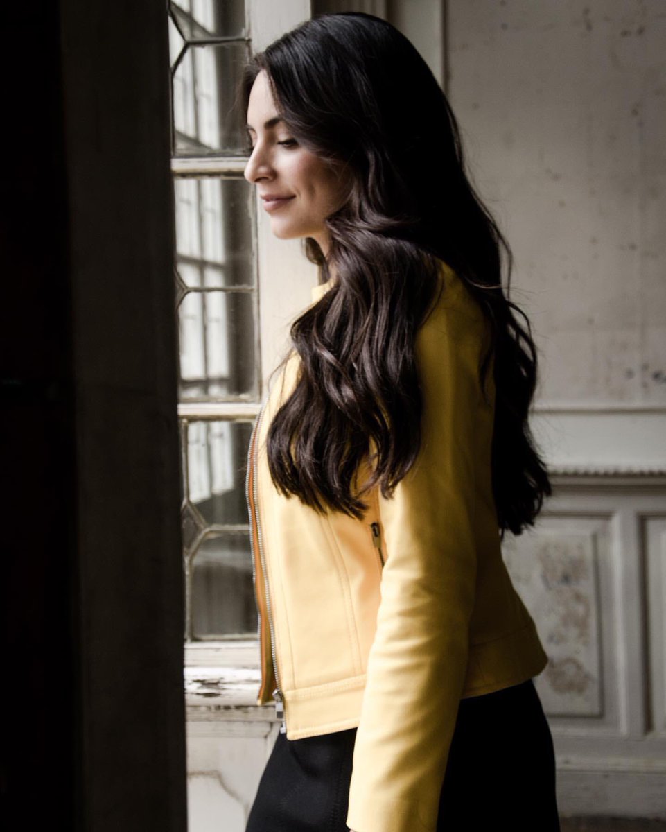 || 📸 Via IG @anabreco ||
Yellow thoughts⚠️ 💭
La que de amarillo se viste _______.
@Grupo_JULIO #ellaeligejulio 📸: @_kbocanegra