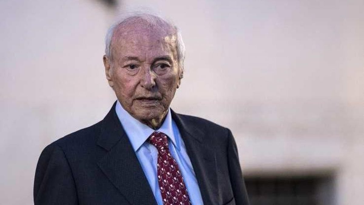 tecnomagazineit's tweet photo. Piero Angela: "L'emotività sul web e sui social si mangia l'informazione e la cultura" https://t.co/zxNfeU001U https://t.co/Vdml2RNIKj