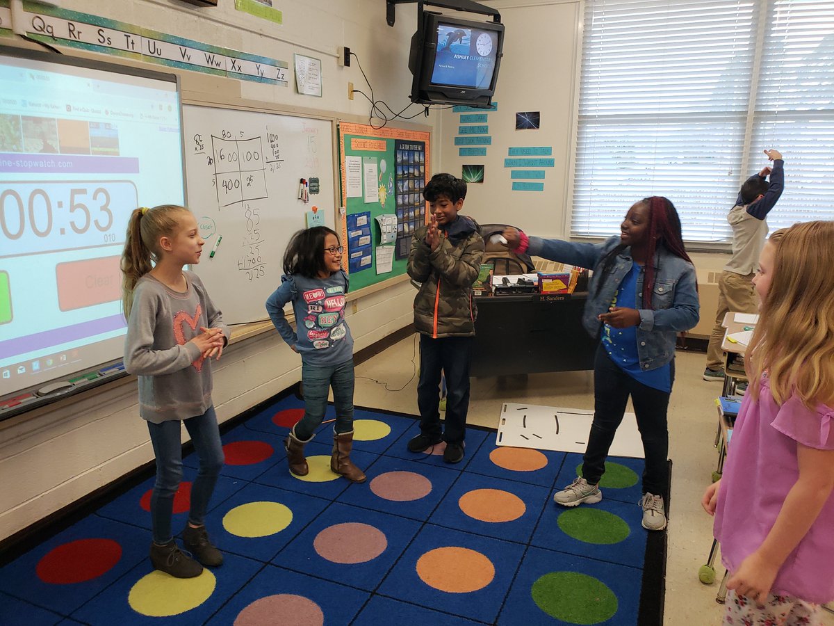 Ashley_Dolphins's tweet photo. Fourth Grade students acting out what they read "All Summer in a Day." @WitWisdomELA #godolphins #learningfun #collaborativediscussions https://t.co/J3JzALf24y