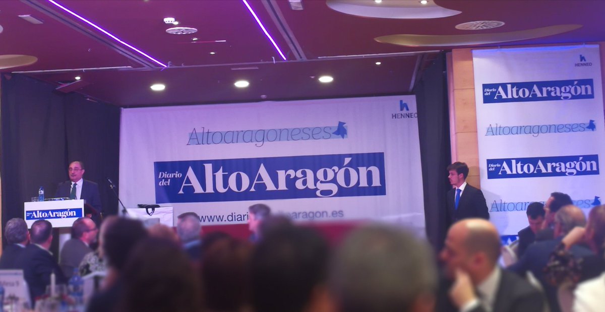GallegoJane's tweet photo. Gala viernes #DiarioAltoaragón ...
#AltoaragonesesdelAño Brillantes amigos y queridos colegas... Lujo con mis grandes directores #AntonioAngulo y #JavierGarcíaAntón Siempre #Huesca https://t.co/G9aMbTyr3e