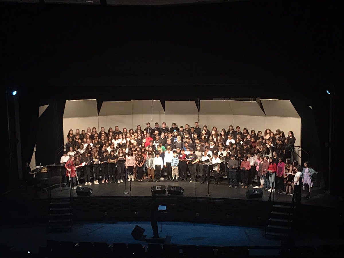 Last Friday, @nwchoir welcomed our middle school students for our annual Jr. High Choir Day. The concert culminated in a mass performance of all the Niles West and Middle School Choirs @nthsd219