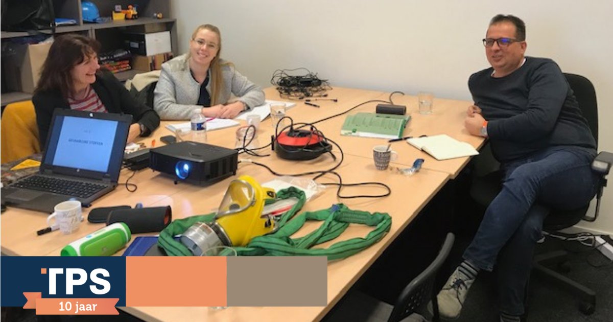 TPS_levert's tweet photo. Vandaag hebben Feline, Lilian en Pascal een #VCA #cursus ontvangen bij @AscendExamen. Door deze cursus zijn zij op de hoogte van de #veiligheidsrichtlijnen waarmee onze #technici dagelijks te maken hebben op projecten👷🏼. https://t.co/hSYI9L6ZCj