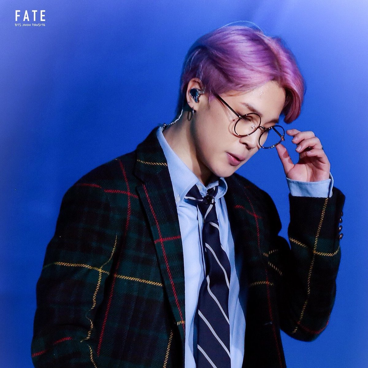 6AgustD9's tweet photo. #JIMIN #Bts
Преподаватель Пак, поставьте пожалуйста автомат? 💜 https://t.co/0t3fVZyO3U