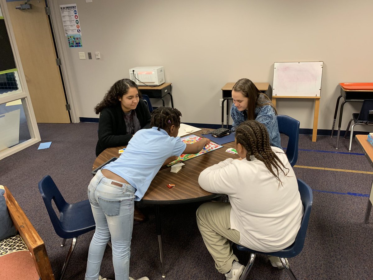 CNSLRCopeFLA's tweet photo. So amazing watching @LakeHighlandsHS peer helpers get started with our @ForestLnAcademy leaders! Look forward to seeing the impact these role models are going to have on our students over the next few months. Thanks @bangkokboland as always for your never ending support! https://t.co/wFivbHXO5J