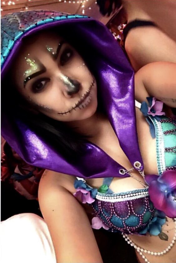 maddsexual's tweet photo. Here is my Top 4 favorite outfits of 2018 #EdmTwitter #InsomniacEvents #freedomravewear https://t.co/yoKxIZQgJe