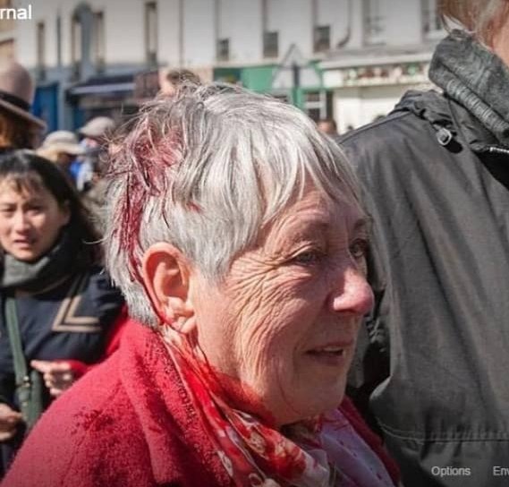 40/ An elderly women who participated in the #GiletsJaunes protest was hit by a baton stick by the police over the head.