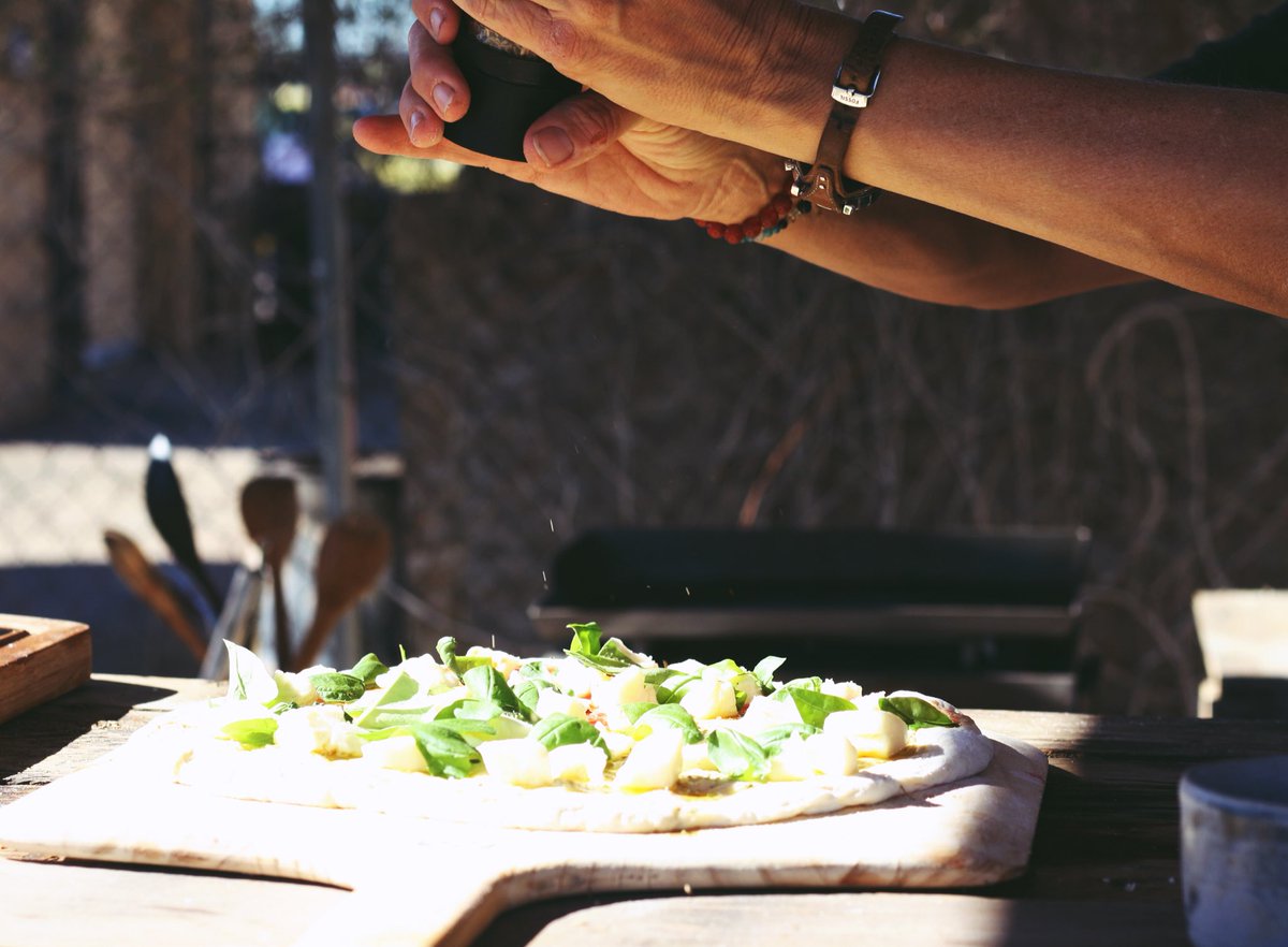 We hand-built a pizza oven! 💪🏽💪🏽 Thank you, <a href="/youtube/">YouTube</a>, looking forward to many a pizzas.
