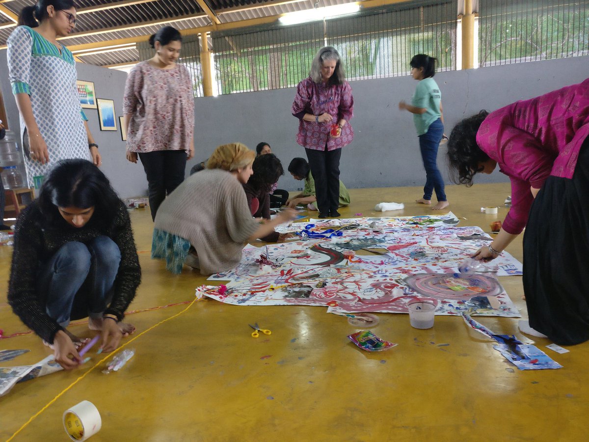 Smartmove2011's tweet photo. Group collage at the end of the Art Therapy module.
#FECAT #arttherapy #art #collage https://t.co/RwZLORhNgr