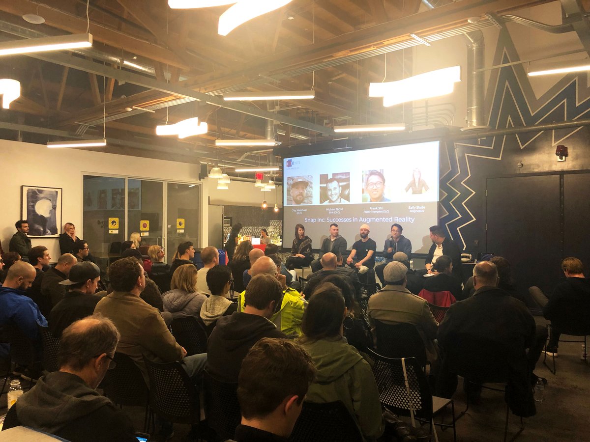 #AWENiteLA brought out a crowd with an OLC panel featuring @PaperTriangles, Clay Weishaar, Michael Nicoll, Sally Slade and host Ray Mosco at the Phase Two space for a discussion on Lens Studio!