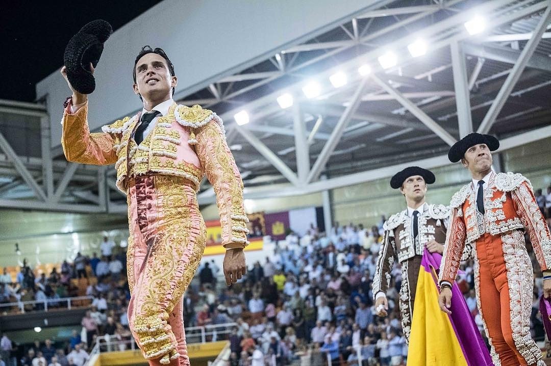 #Recuerdos ➡️ Última tarde de Alberto Aguilar como matador de toros #CorridaTotal 
Reposted from <a href="/MacondoUniversa/">Macondo Universal</a>

_ _ _ _ _ _ _ _ _ _ _ _ _ _ _ _ _ _ _ _ _ _ _ _ _ _ _ _ _ _ 
#Afitauro #Tauromaquia #Toreo #Toros #CampoBravo #HablemosDeToros #Cultura #Bullfight #Afición