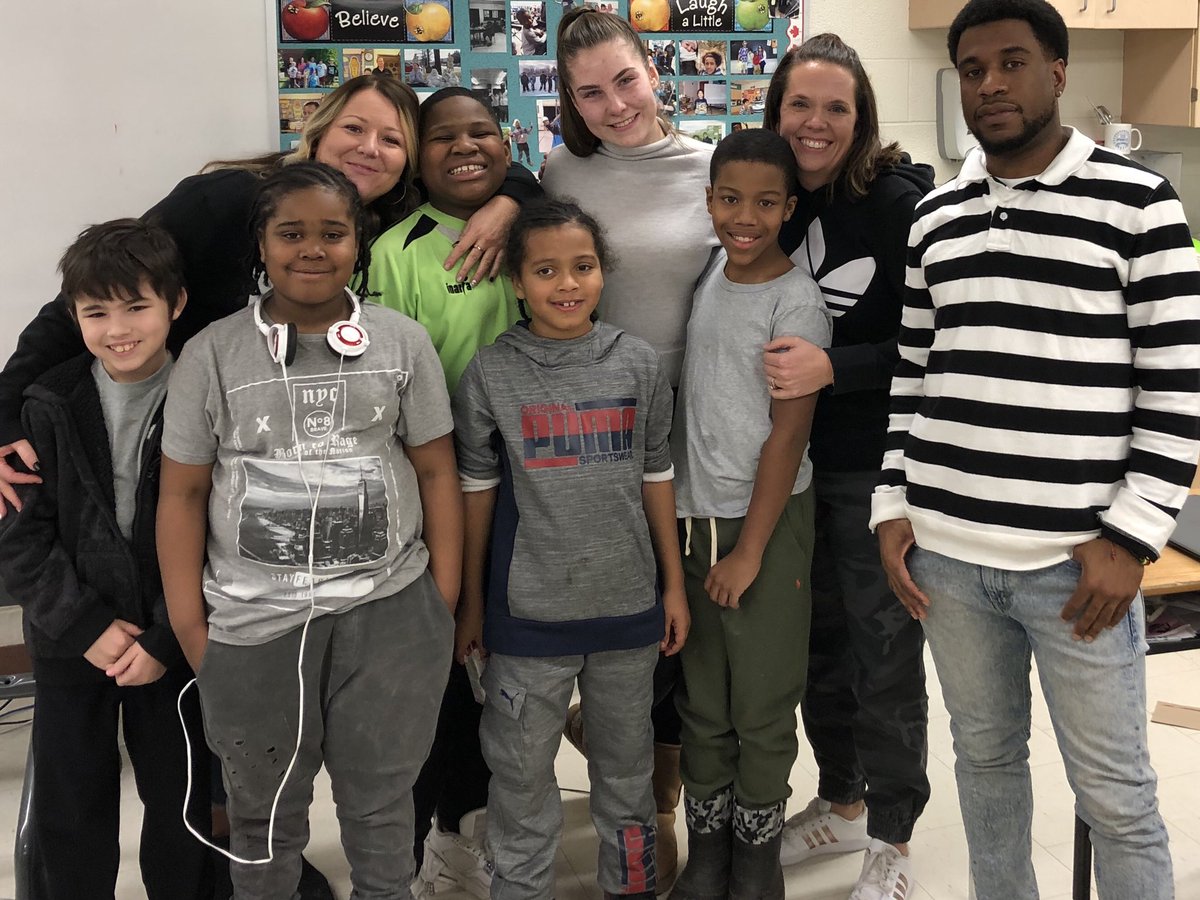 A hard goodbye today for J1 😢 
Thanks for always being supportive, kind and patient. We will miss you Miss C ❤️❤️❤️<a href="/mcbrideaveps/">McBride</a> @IntervalPeel <a href="/PeelSchools/">Peel District School Board</a>