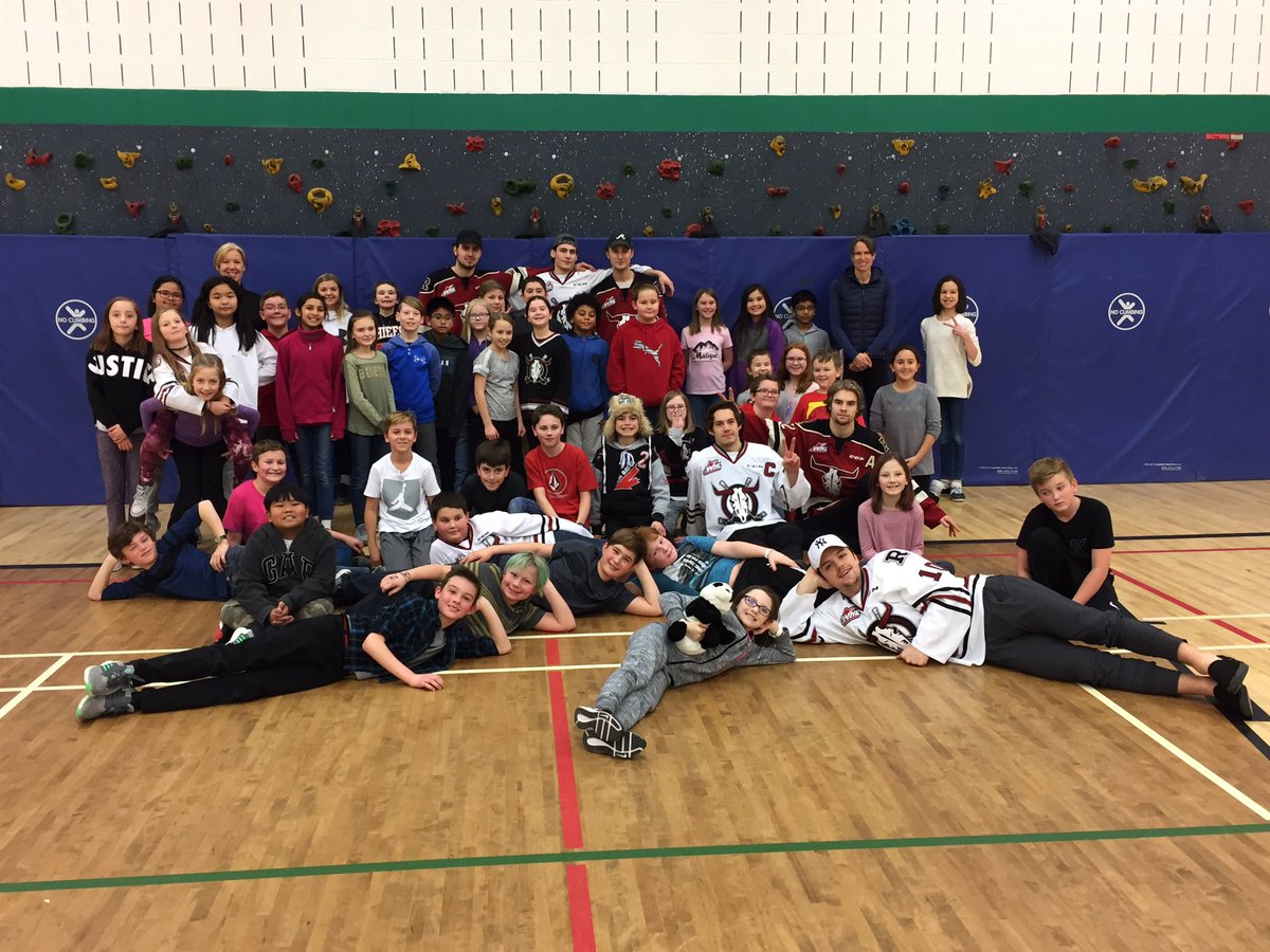 Rebelshockey's tweet photo. Thank you to @HolyFamilyRD and @Subway_Alberta we had a great time at #subwayfloorhockey https://t.co/G7JxVDEglx