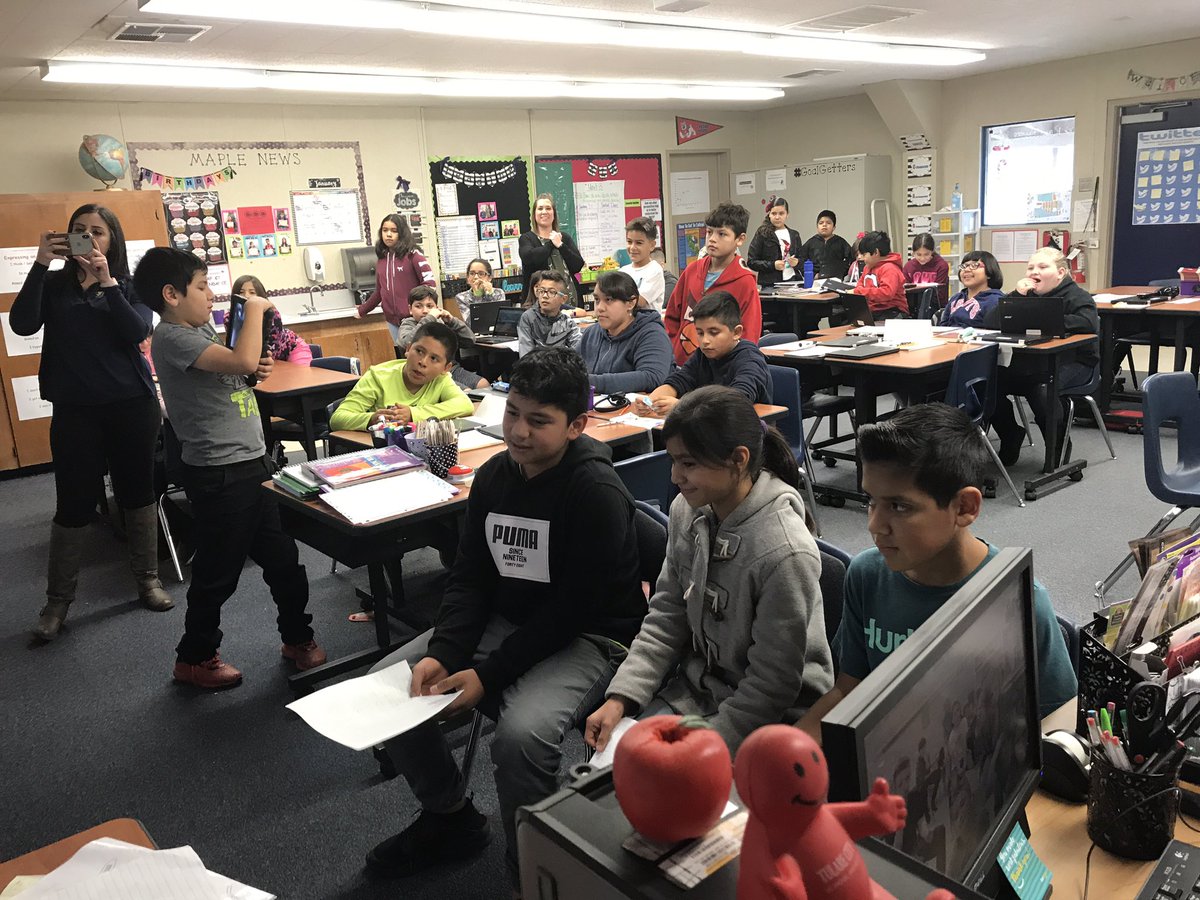MrsSlover's tweet photo. Mystery Skype #2 down! We guessed their state in record time. We enjoyed learning about Maine! Proud of these students!! @rsoares0812 #maplecolts #TCSDshare https://t.co/TPXIOwU0tZ