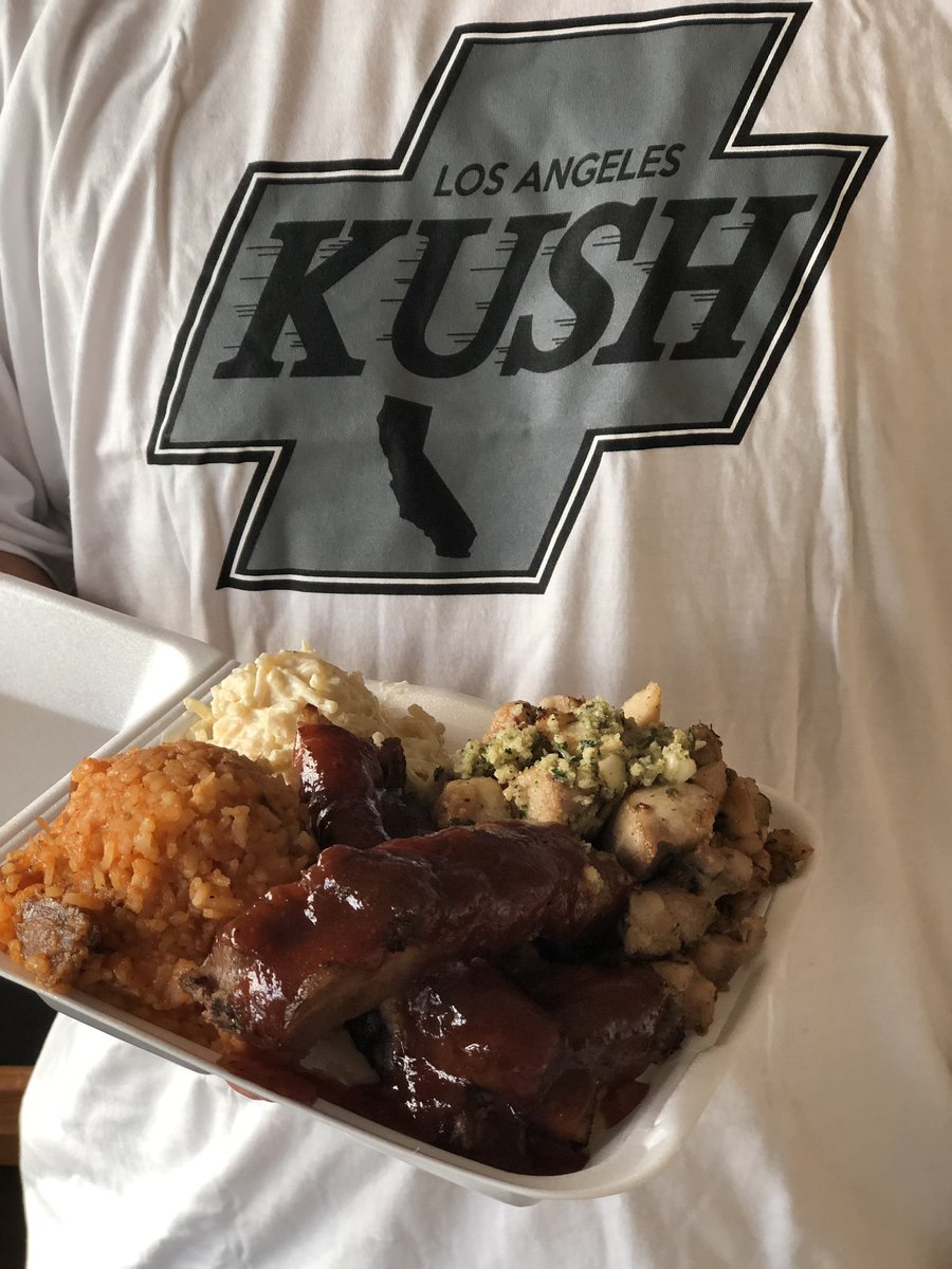 Kau Kau grill munchie plates🤙🏽 <a href="/LAKushCA/">Los Angeles Kush</a>