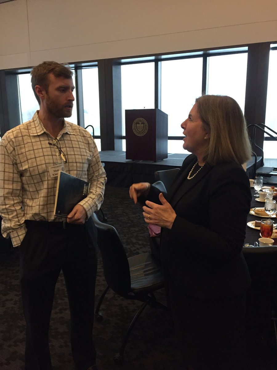 MTKincaid's tweet photo. Great meeting Esther George today and discussing #economics at @KansasCityFed. Thank you @CentralEx for putting this on! https://t.co/hZQCJttWXn